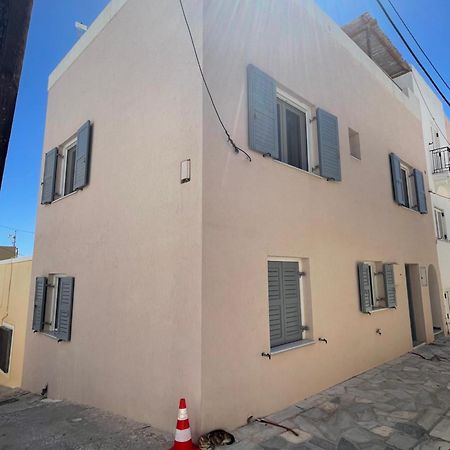 Modern & Comfortable House In The City Center エルムポリ エクステリア 写真