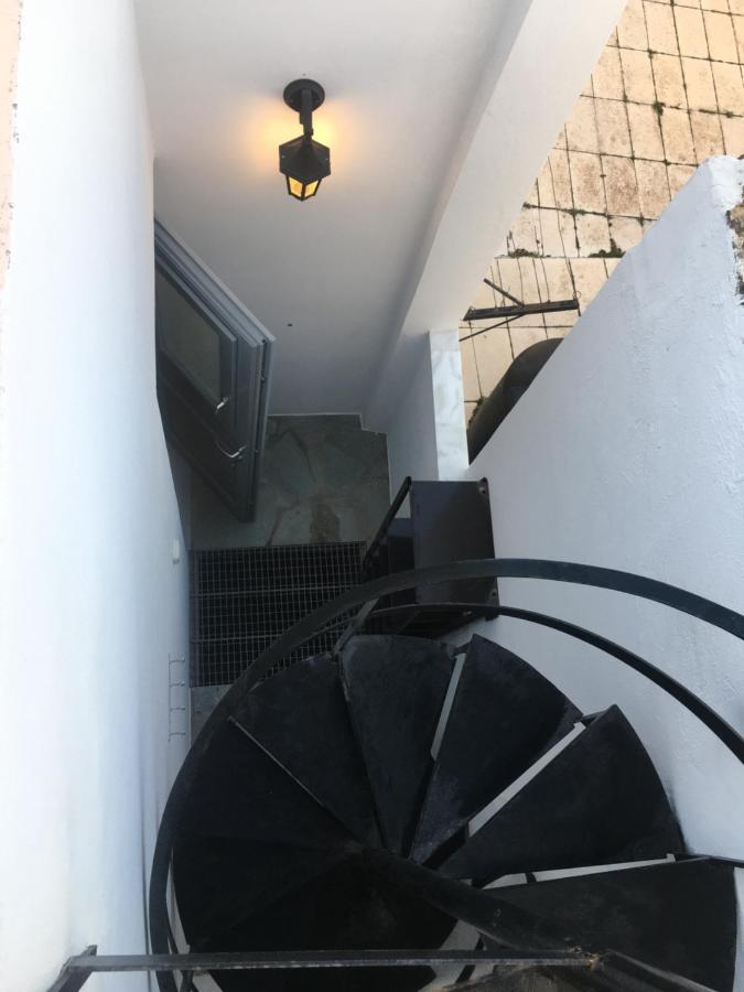 Modern & Comfortable House In The City Center エルムポリ エクステリア 写真