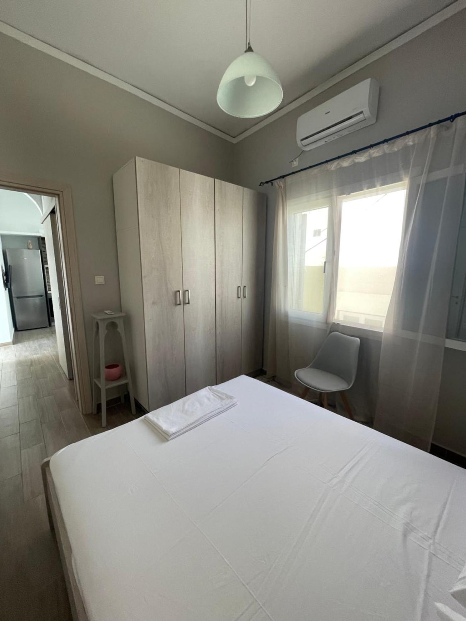 Modern & Comfortable House In The City Center エルムポリ エクステリア 写真